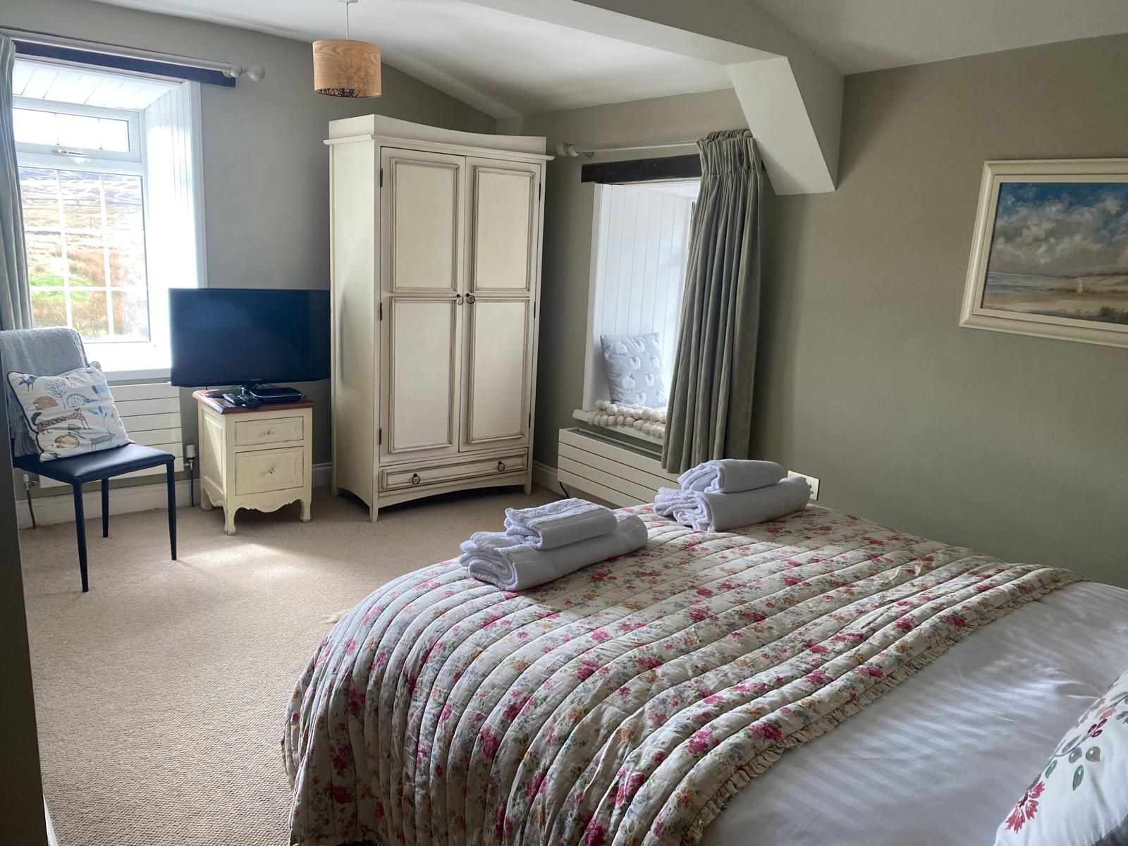 Bedroom tv at Blades Cottage