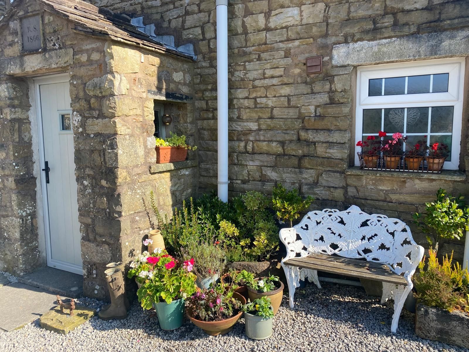 Blades Cottage entrance