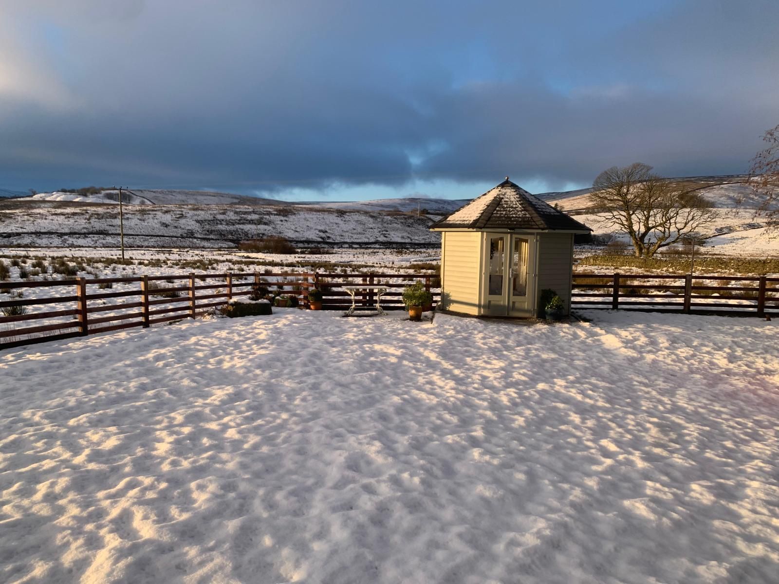 Garden snow at Blades Cottage