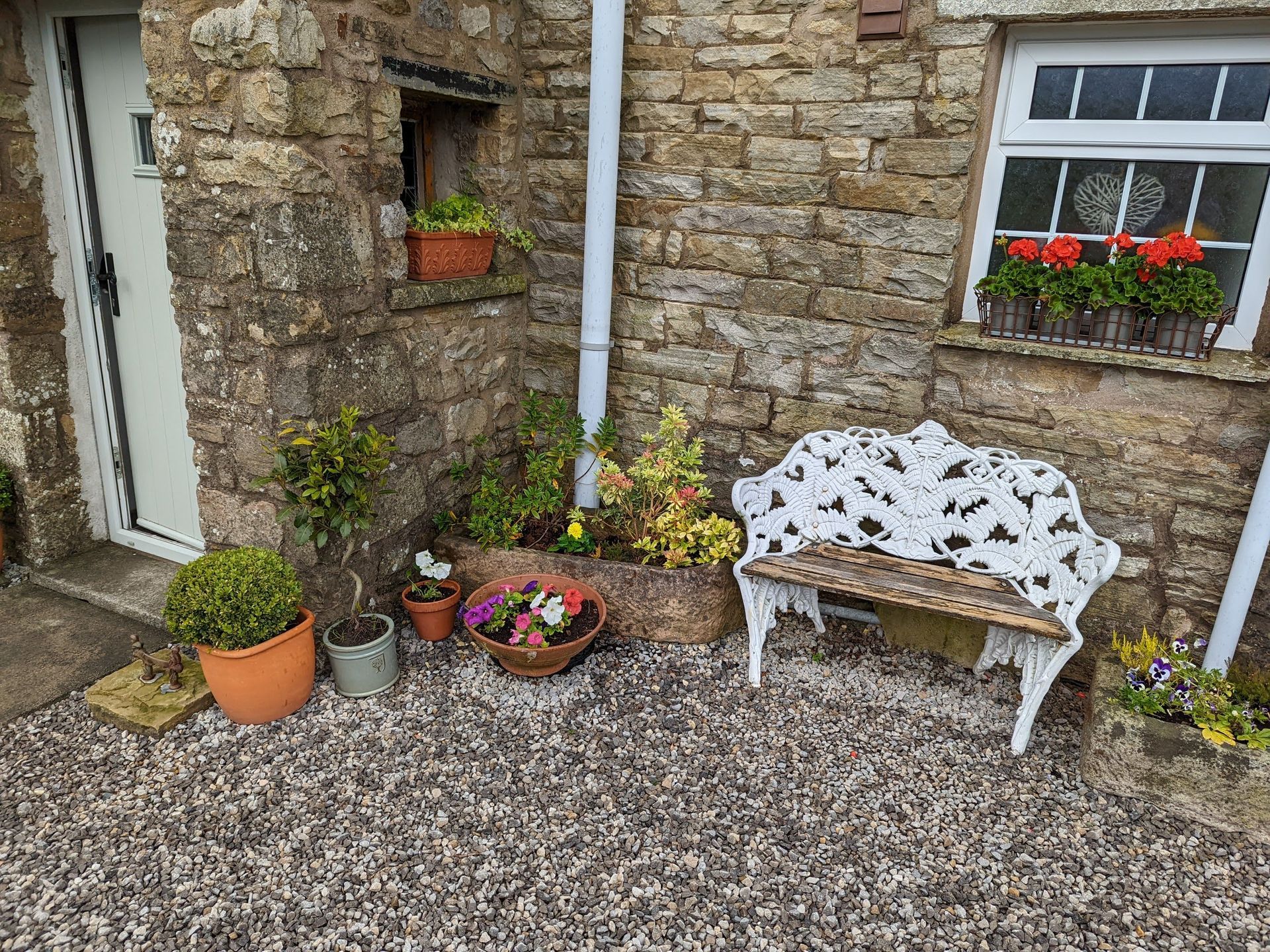 Blades Cottage Bench Seat