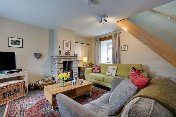 Blades Cottage Lounge