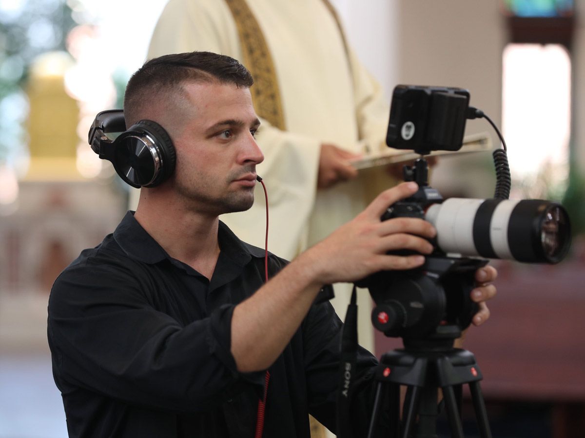 A person holding a camera — Brick, NJ — NJ Filmmaker A person holding a camera — Brick, NJ — NJ Filmmaker