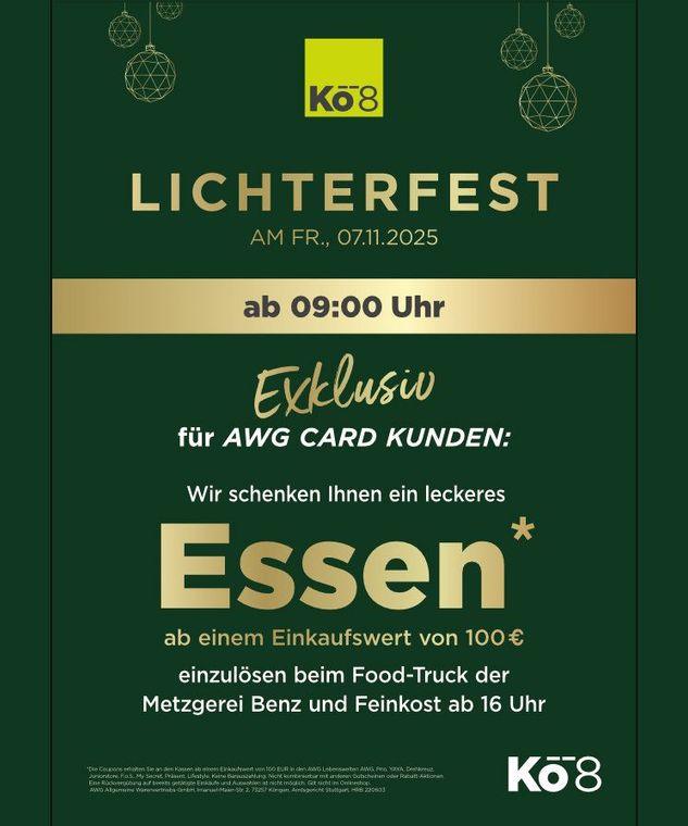Grünes Werbeplakat für das Kö8 Lichterfest am 02.11.2025. AWG-Karteninhaber erhalten ab einem Einkaufswert von 100 € kostenlose Speisen.