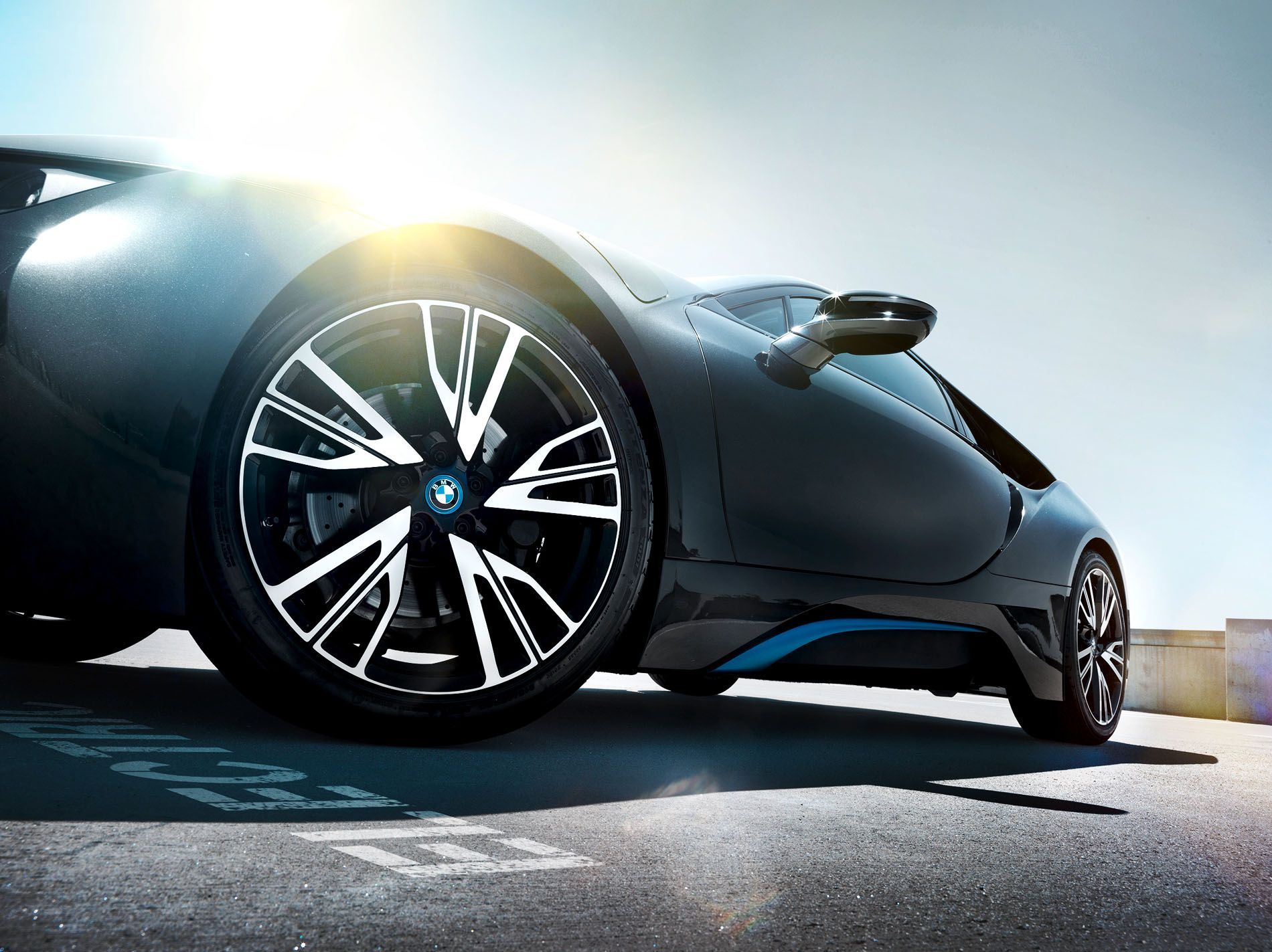 car retouching, tobias winkler, postproduction, bildbearbeitung, retouching, christopher thomas, christoph adler, bmw i8 5