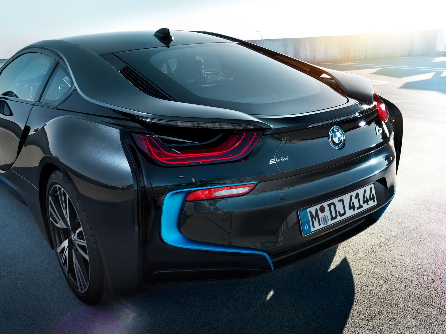 car retouching, tobias winkler, postproduction, bildbearbeitung, retouching, christopher thomas, christoph adler, bmw i8 4