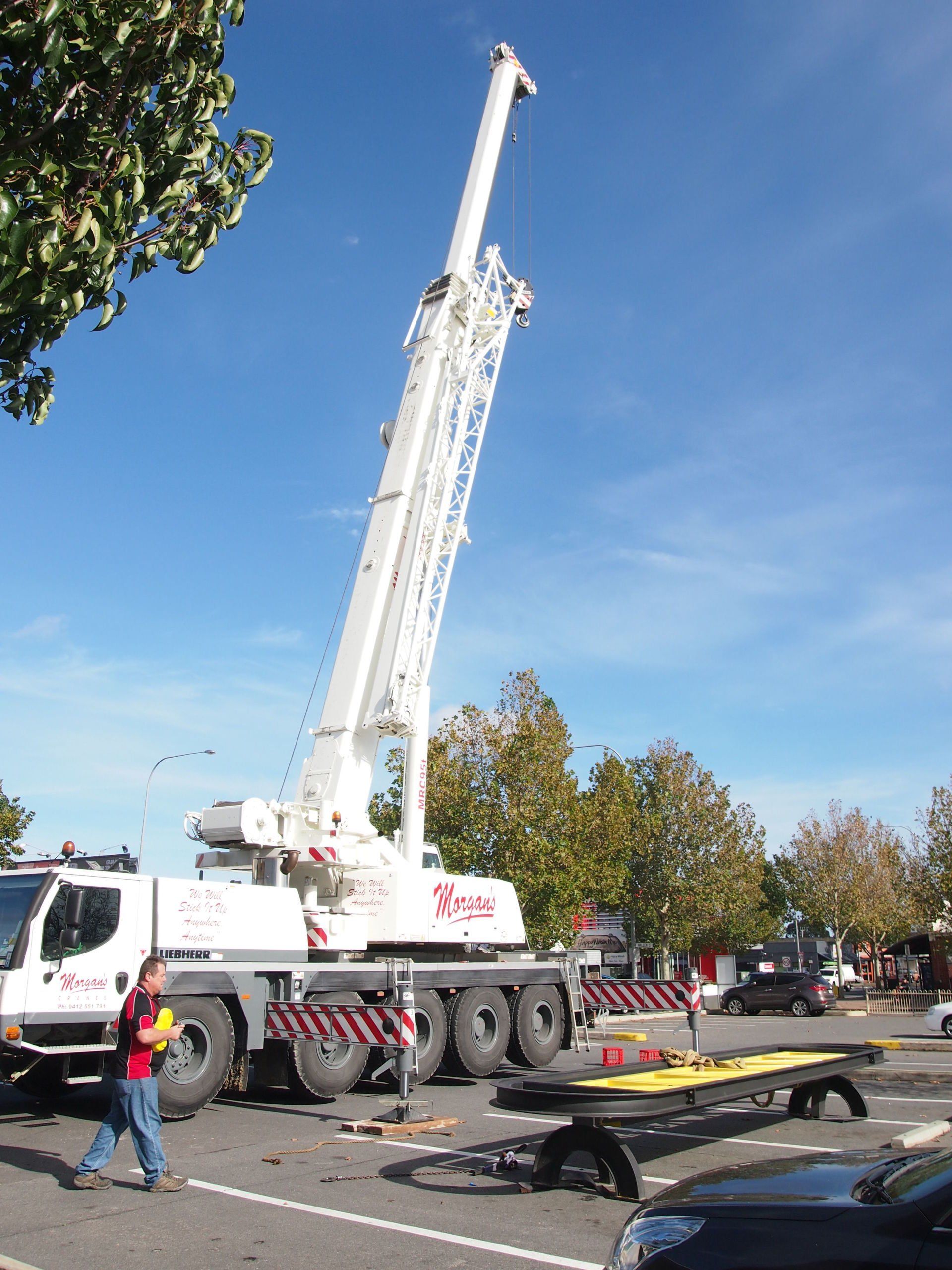Morgans Crane Hire Adelaide  95t preparing to lift new table into Hilton Hotel