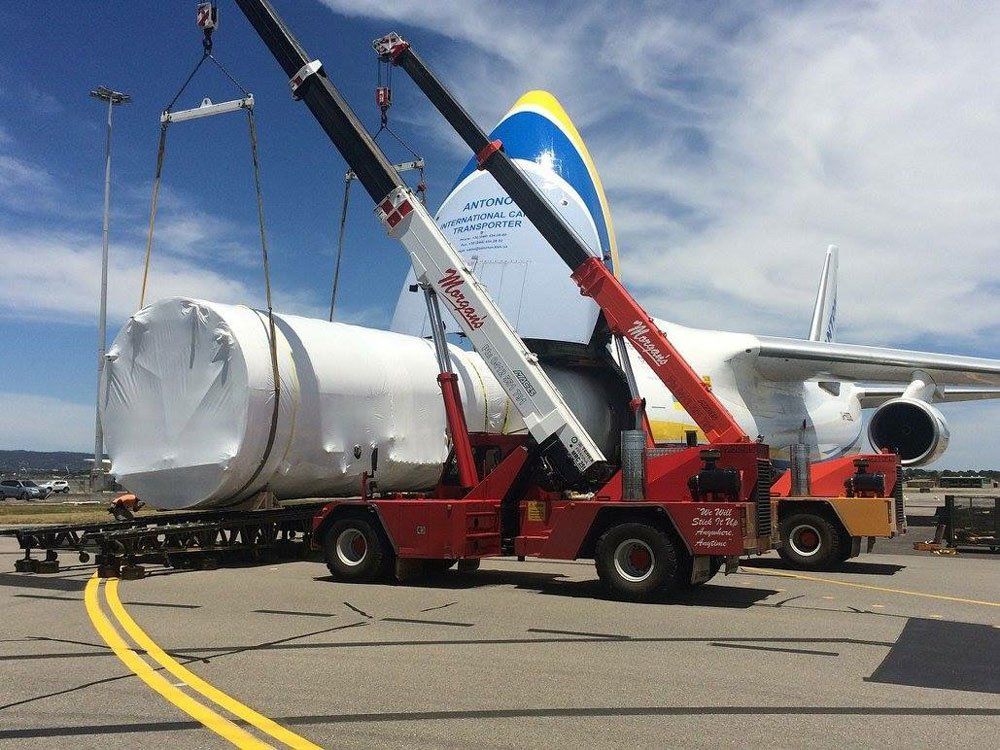 Morgans Cranes Hire Adelaide 25T Franna Crane Unloading Antonov Adelaide Airport