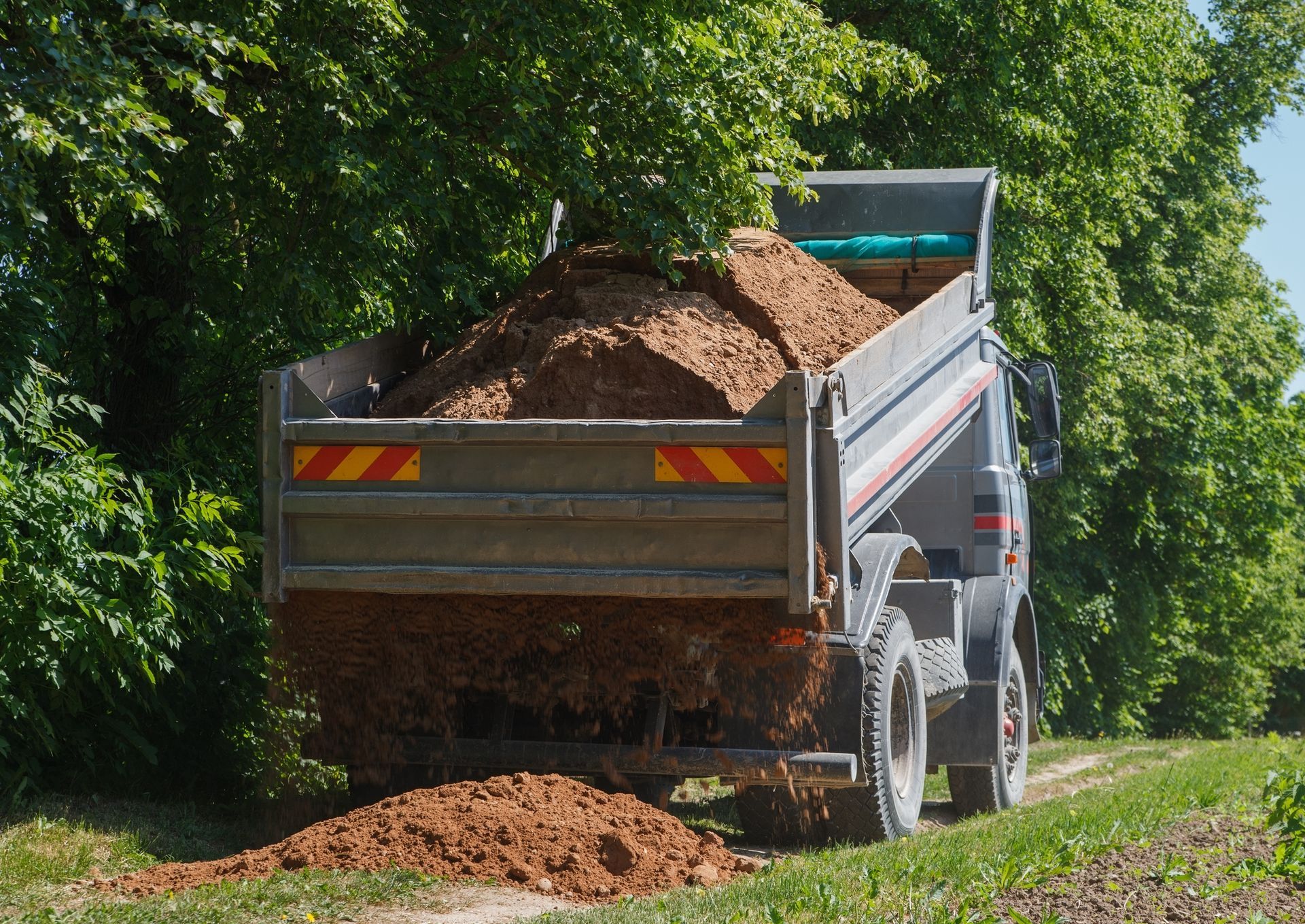 Hauling - Orion, IL - C & J Landscaping