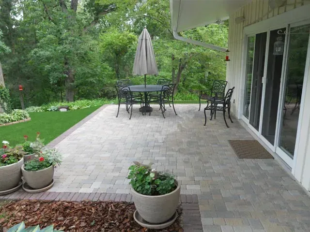 Paver patio- Rock Island, IL- C & J Landscaping