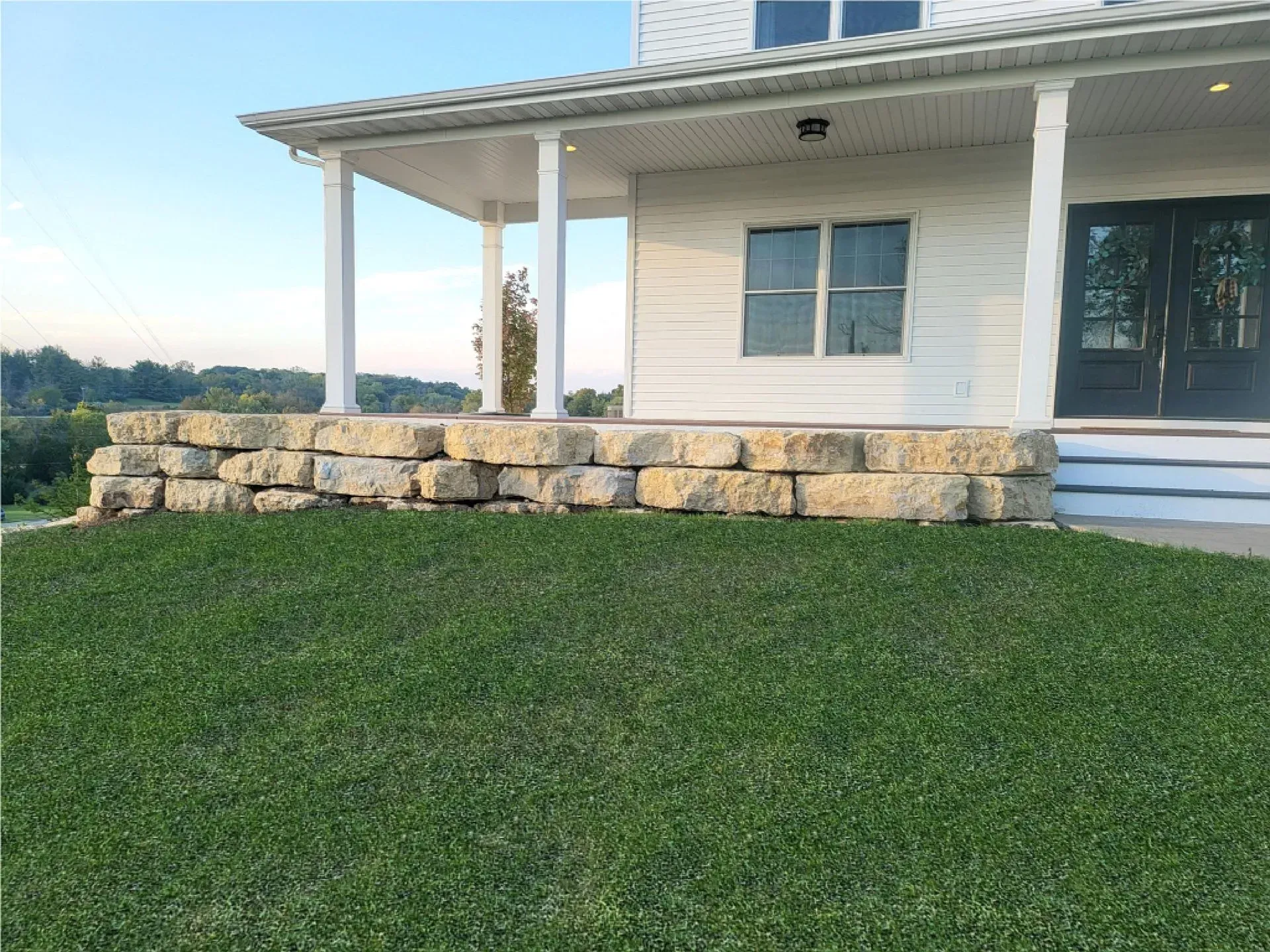 Outcropping Retaining Wall- Orion, IL - C & J Landscaping