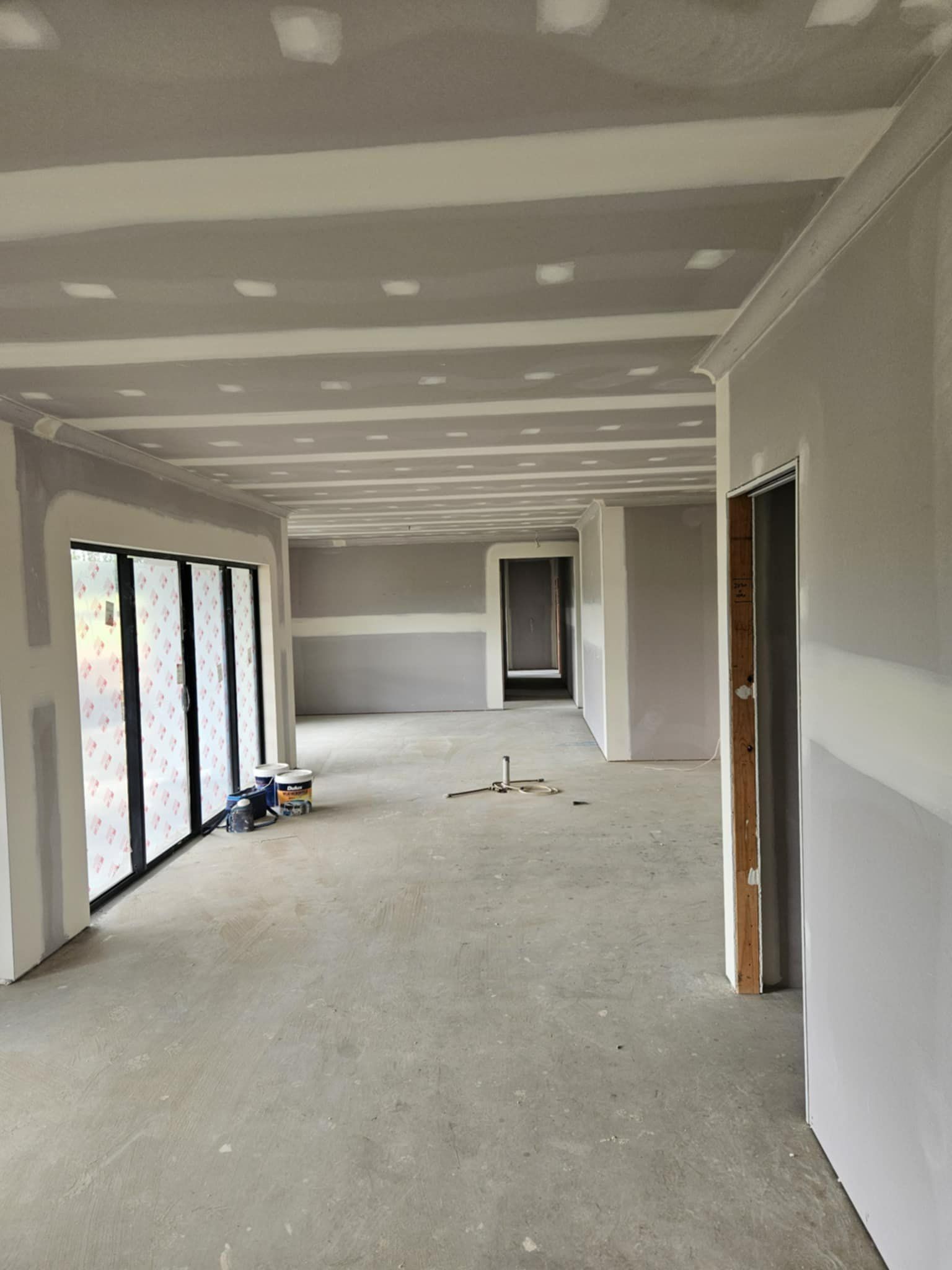 A Large Empty Room — Hams Plastering in Cannonvale, QLD