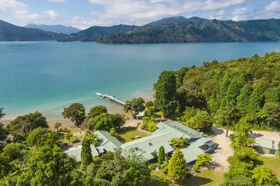 Raetihi Lodge | Discover Pelorus Sounds