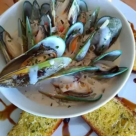 Where to Eat & Drink in the Pelorus Sounds in Marlborough, NZ