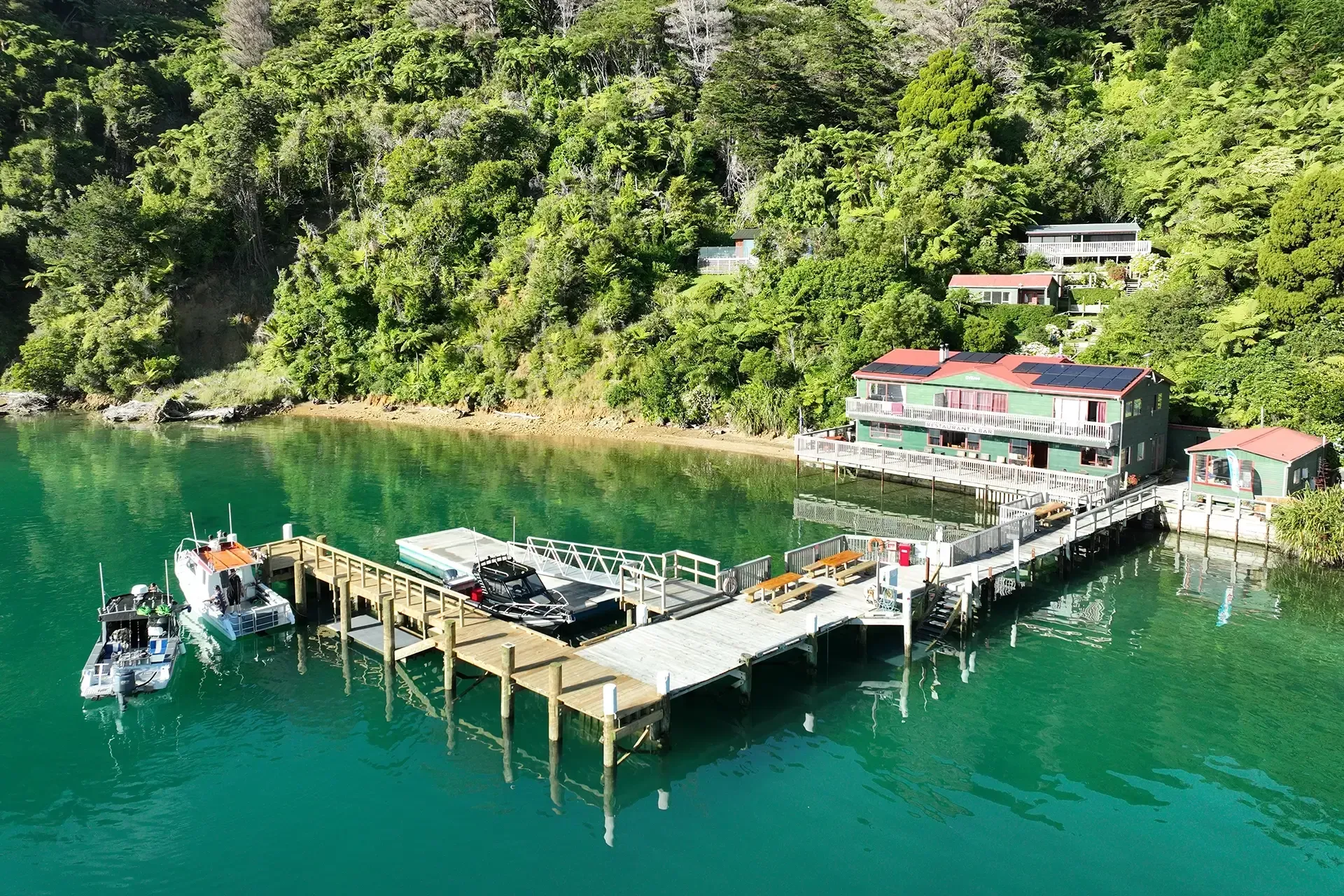 Te Rawa Lodge, Wilson Bay