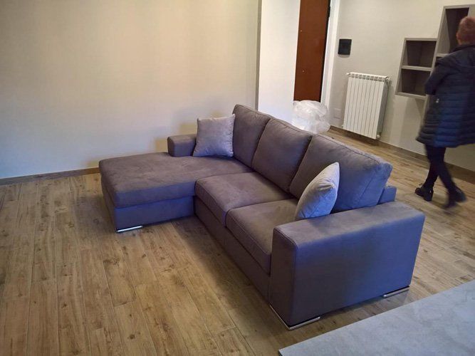 mobile con chaise lounge