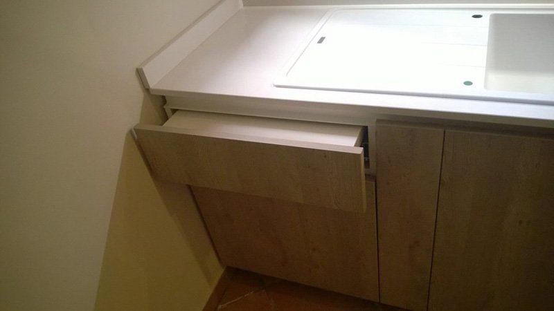 cassetto con ripiano a scomparsa