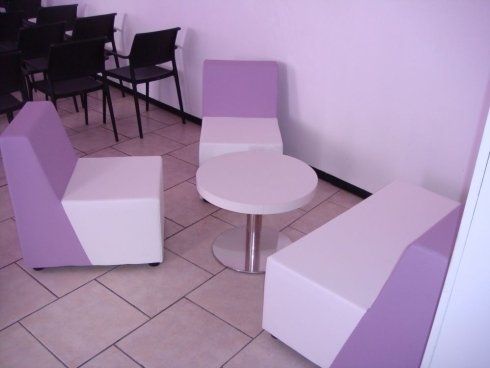 sedie e divanetto lavanda