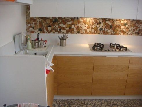 cucina con fornello a gas