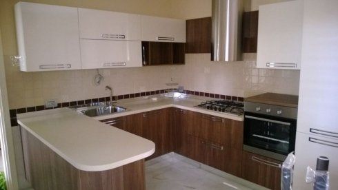 cucina angolare con bancone