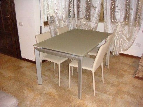 tavolo rettangolare in ferro