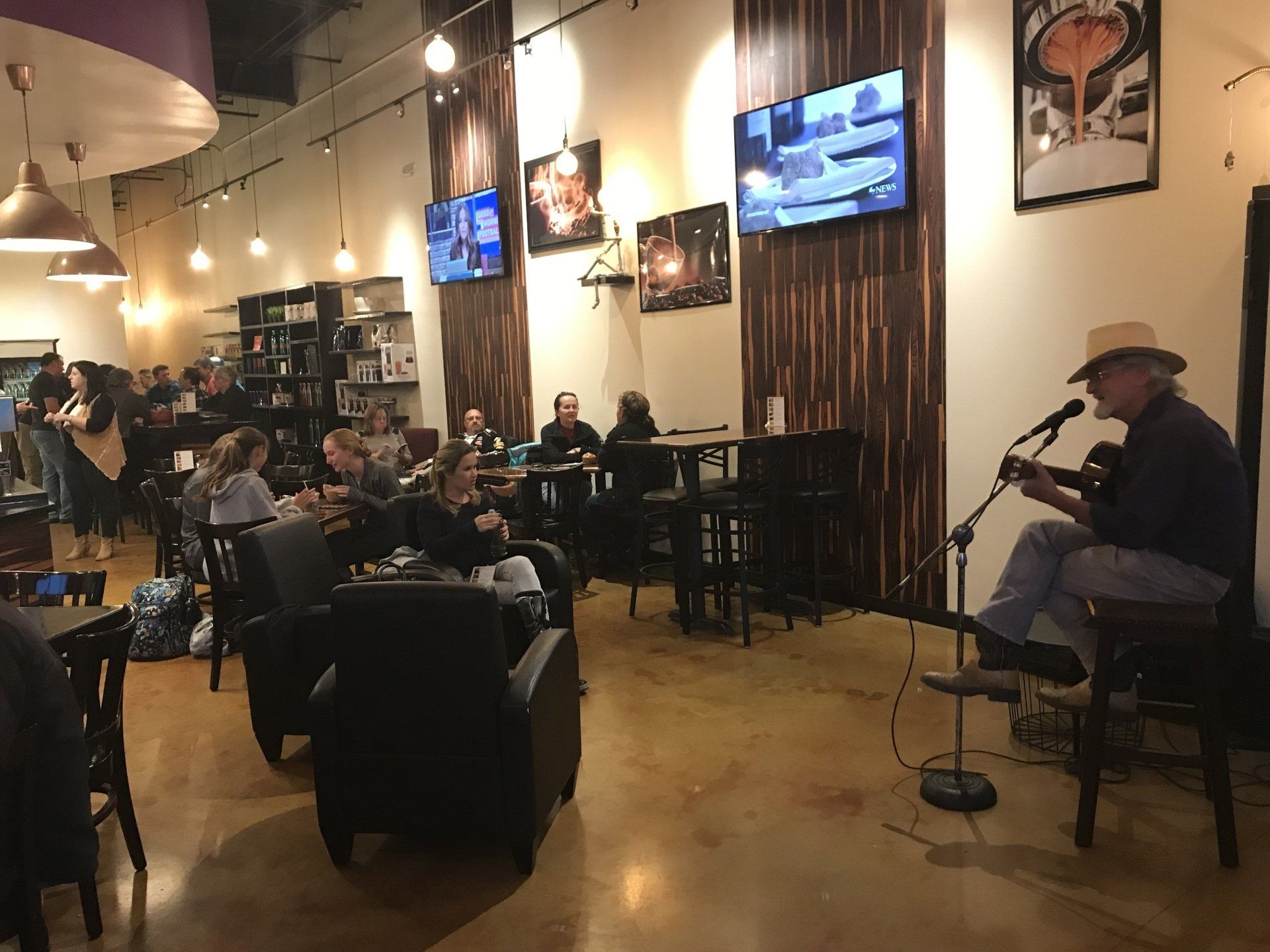 Old man singing to the people l Cedar Park, TX l Black Sugar Cafe Cedar