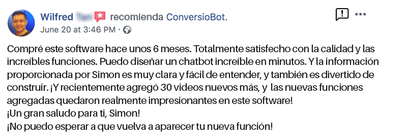Un hombre está dando una reseña en una página de Facebook.