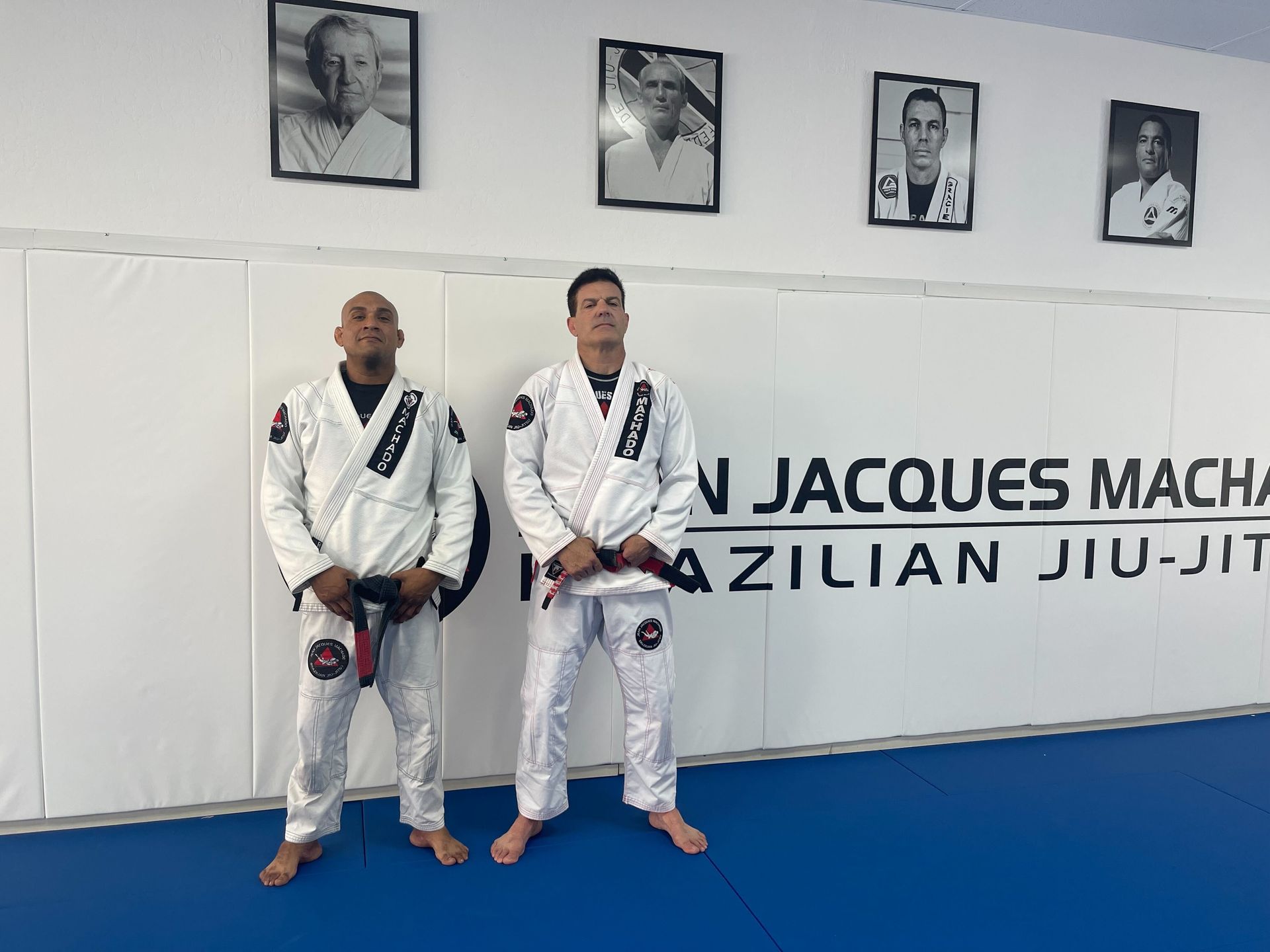 Students practicing Brazilian jiu-jitsu techniques at Jean Jacques Machado Fresno martial arts.