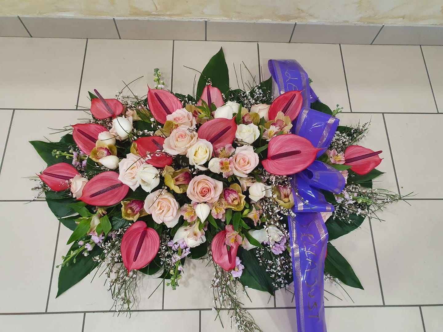 composizione di fiori freschi recisi