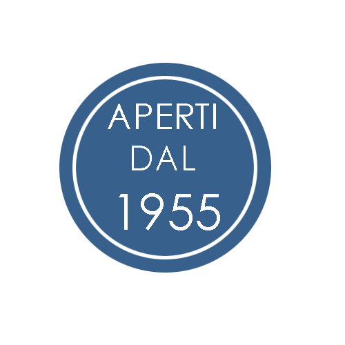 Un cerchio blu con la scritta aperti dal 1955
