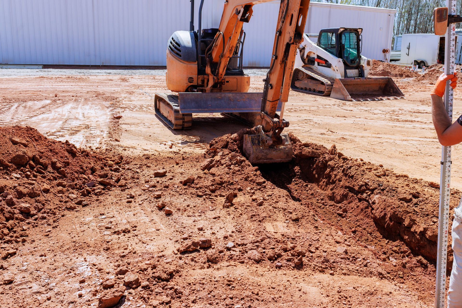 Tight access earthmoving