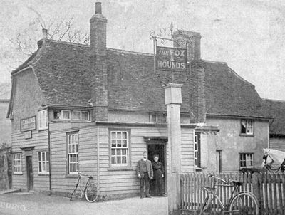 Old photograph of The Fox and Hounds from the early 1900's