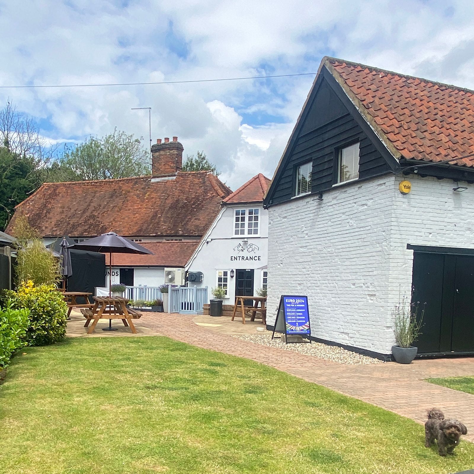 The Fox and Hounds shot from the carpark 