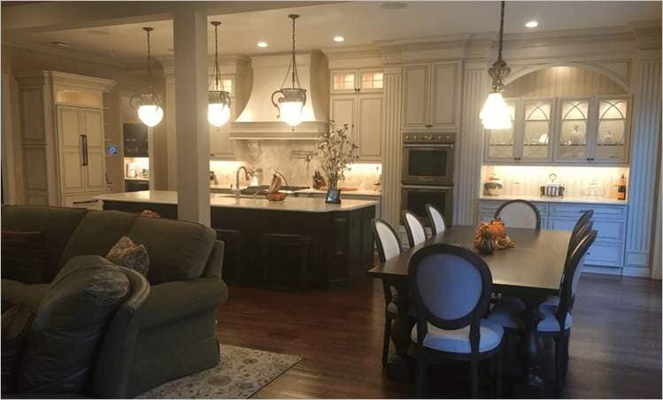 Kitchen Designs Experts - Dining Table On The Kitchen in Harrison, NJ