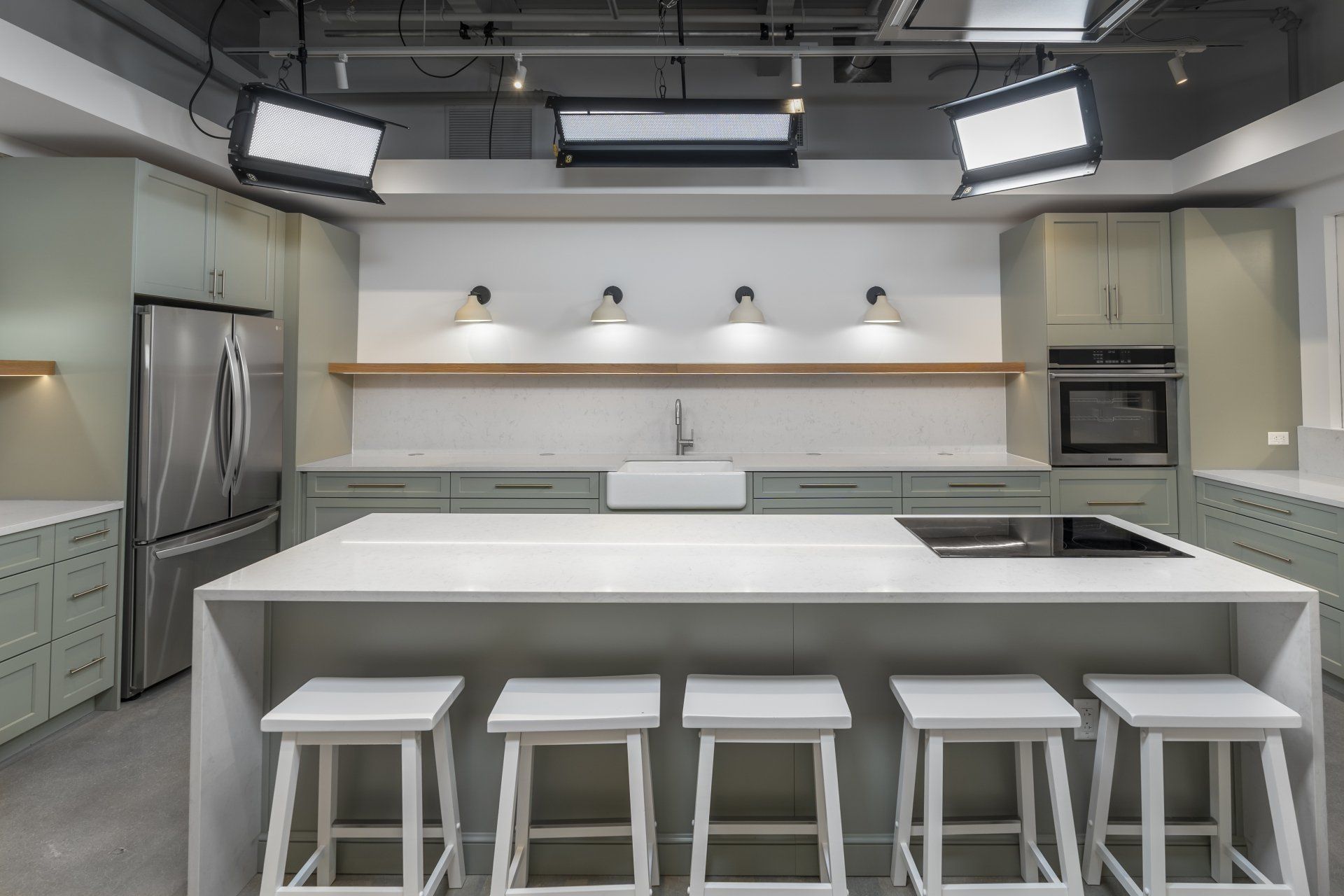 Ultracraft cabinetry, MSI tops, Top Knob Cabinet Pulls