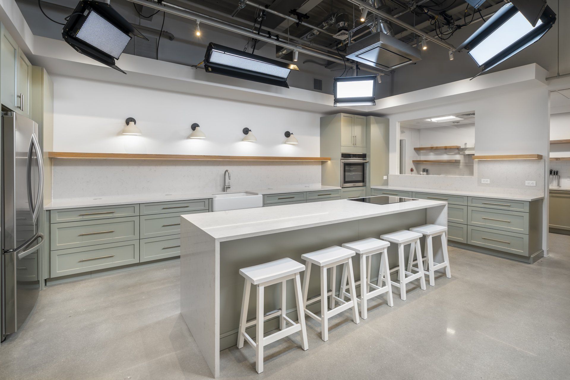 Ultracraft cabinetry, MSI tops, Top Knob Cabinet Pulls