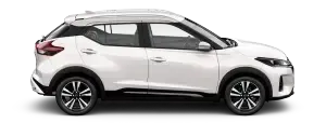 SUV Nissan Kicks branco estacionado sobre um fundo branco.