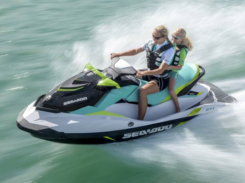 jet ski