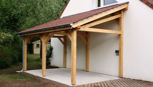 carport en bois et tuiles près de Cherbourg en Cotentin par notre couvreur