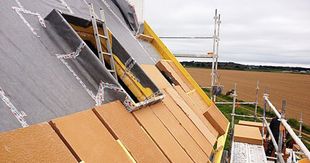 Isolation de toiture par l'extérieur en sarkaing près de Cherbourg en cotentin