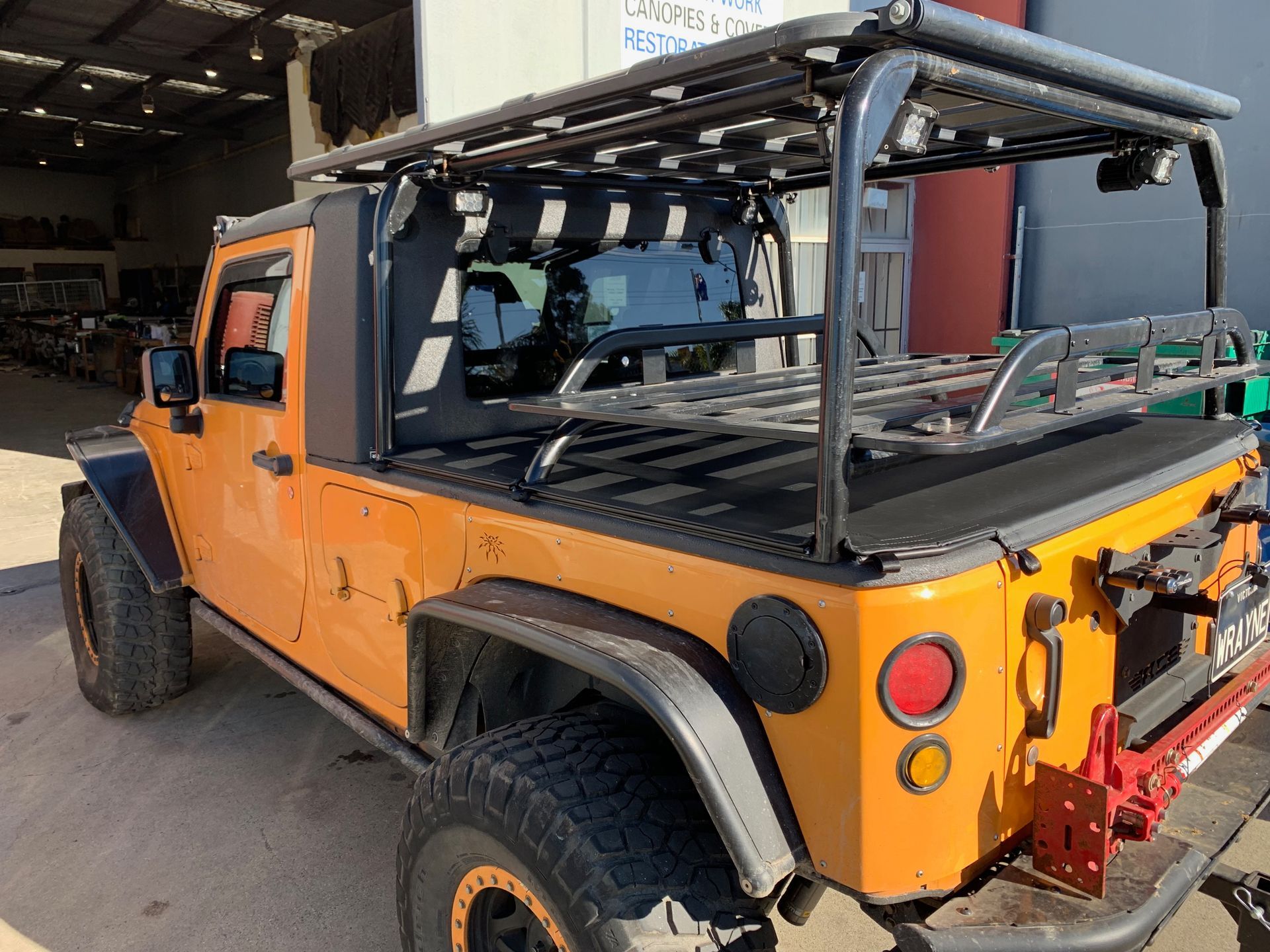 4x4 custom tub tonneau