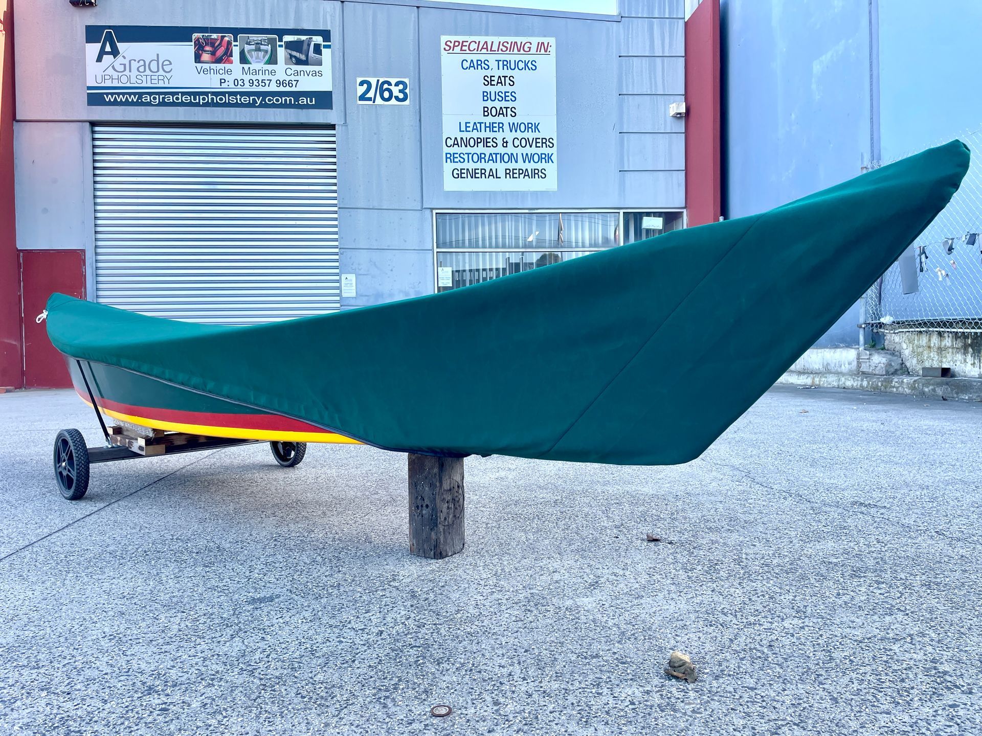 Green drawstring canvas canoe cover in Novatex 513