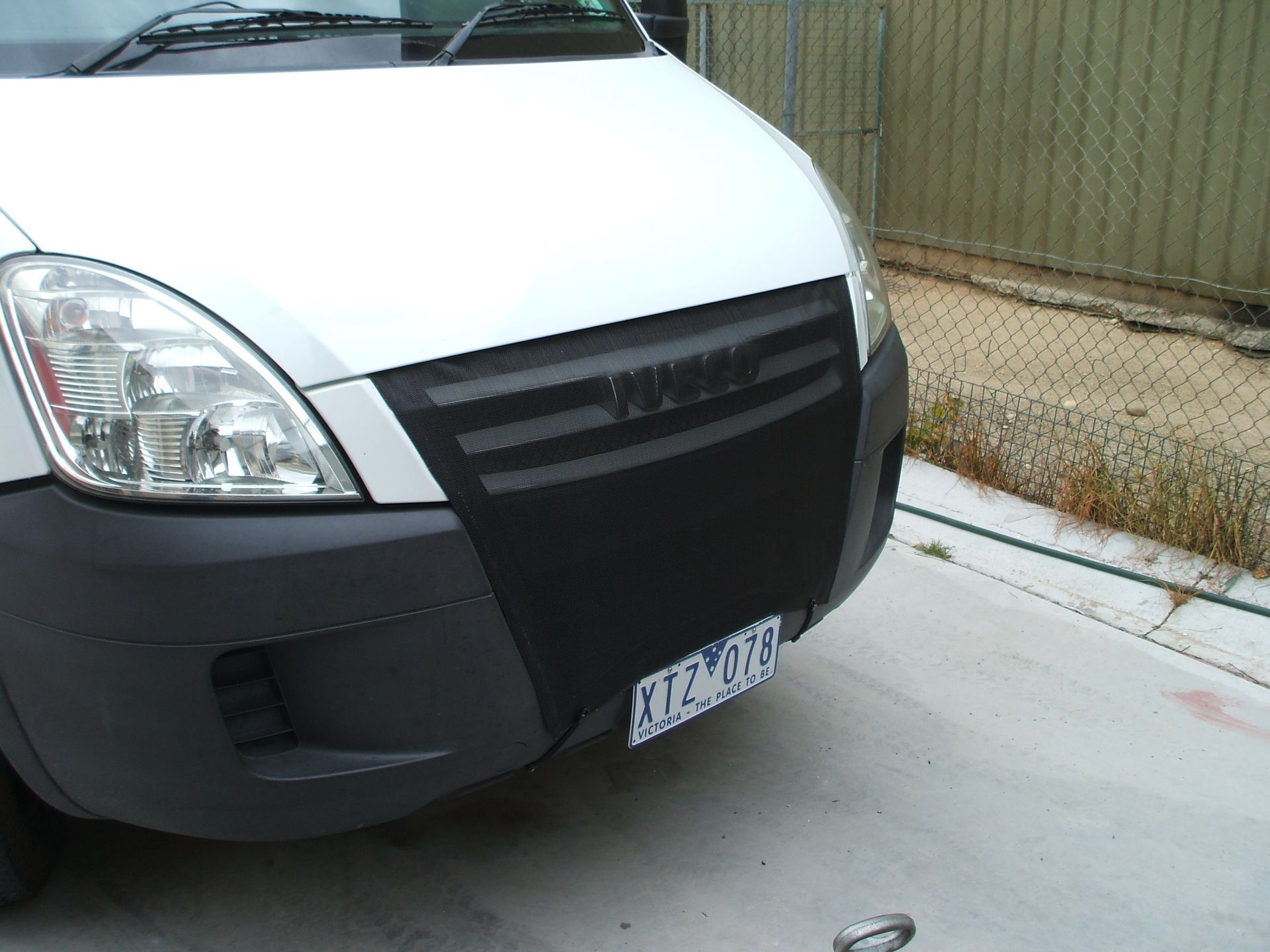 Bug screen for Iveco grill