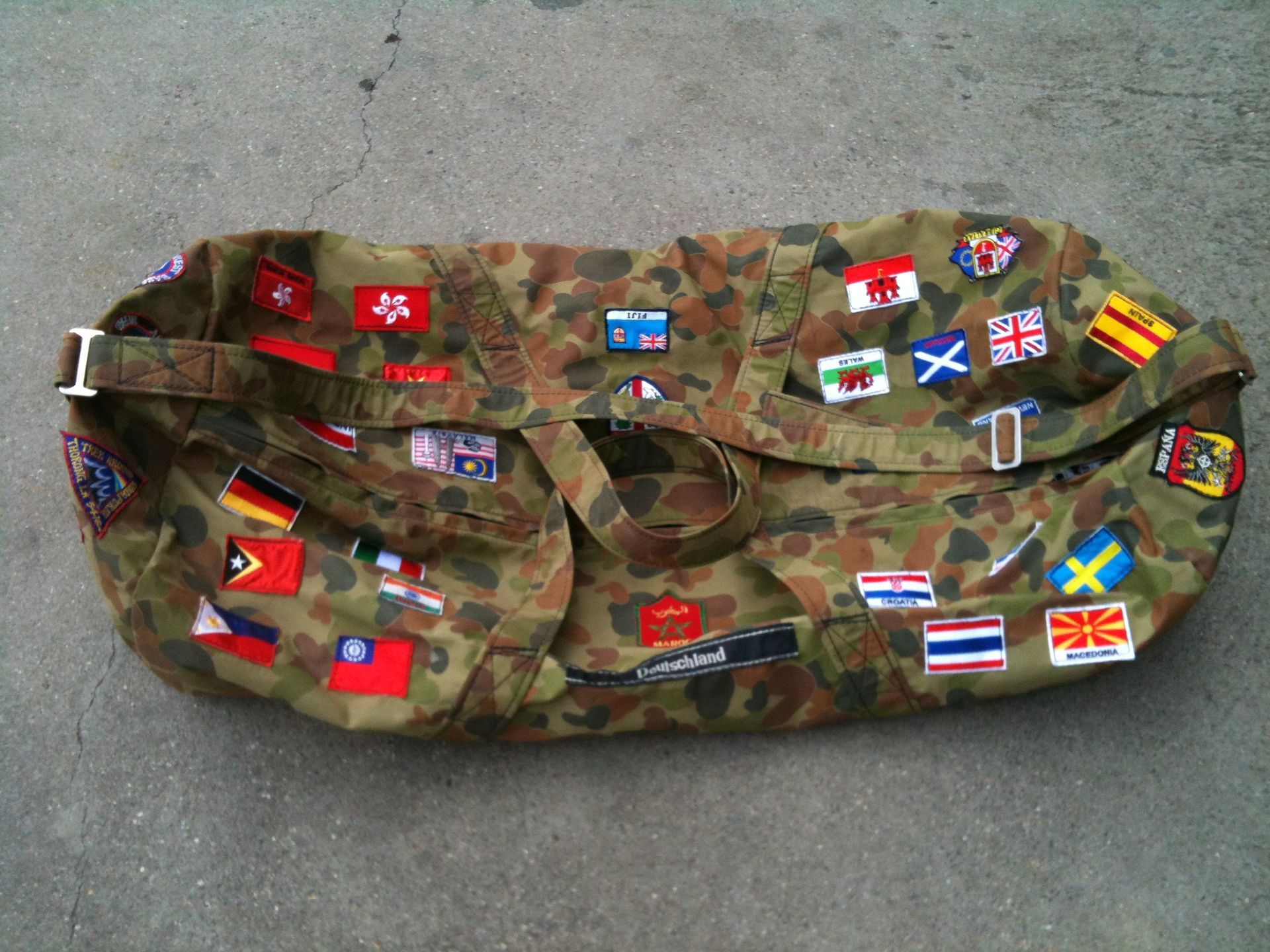 Camouflage canvas bag