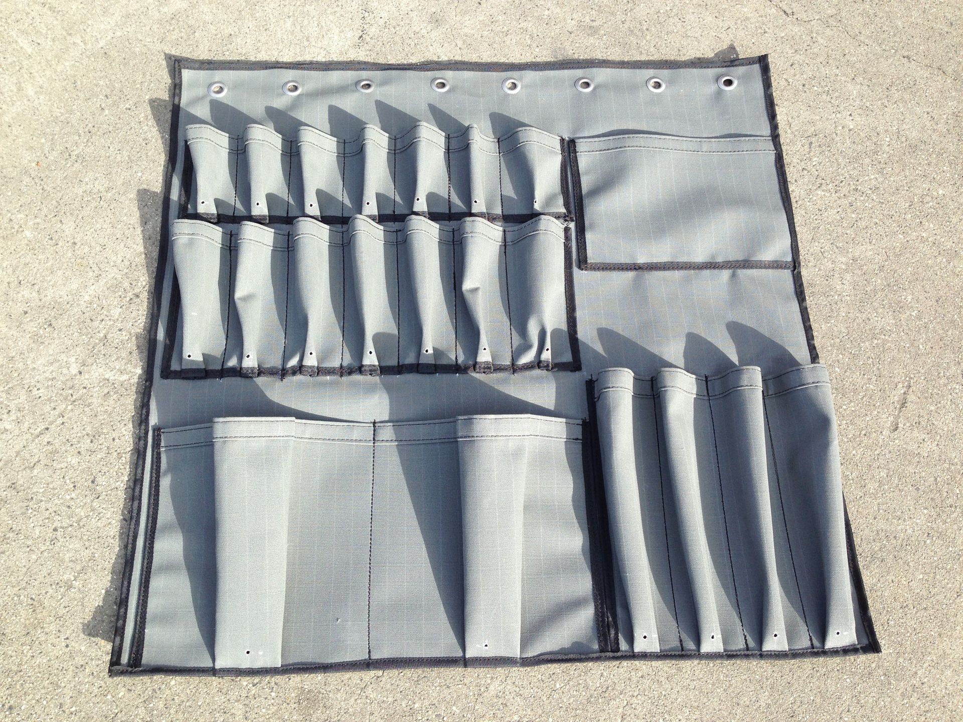 Canvas tool pouch
