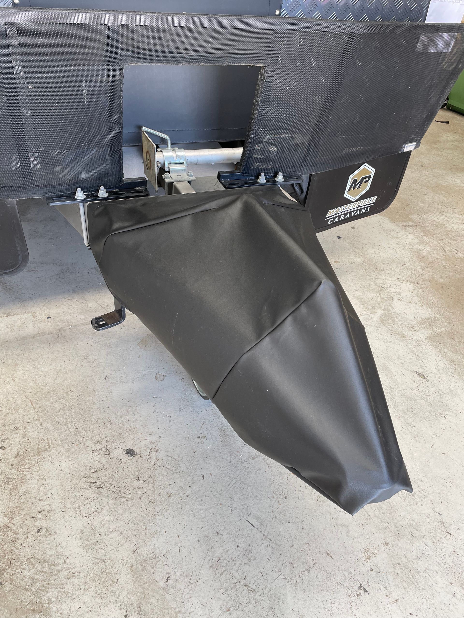 Caravan drawbar waterproof tonneau cover