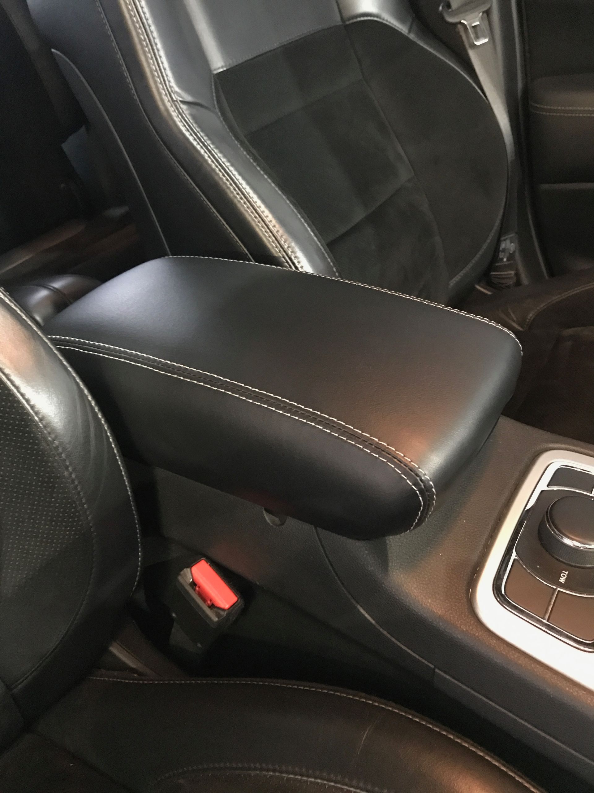 Centre console lid