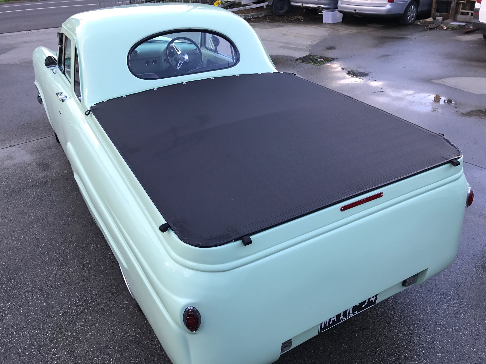 Classic ute with modern Slikfit clipless tonneau