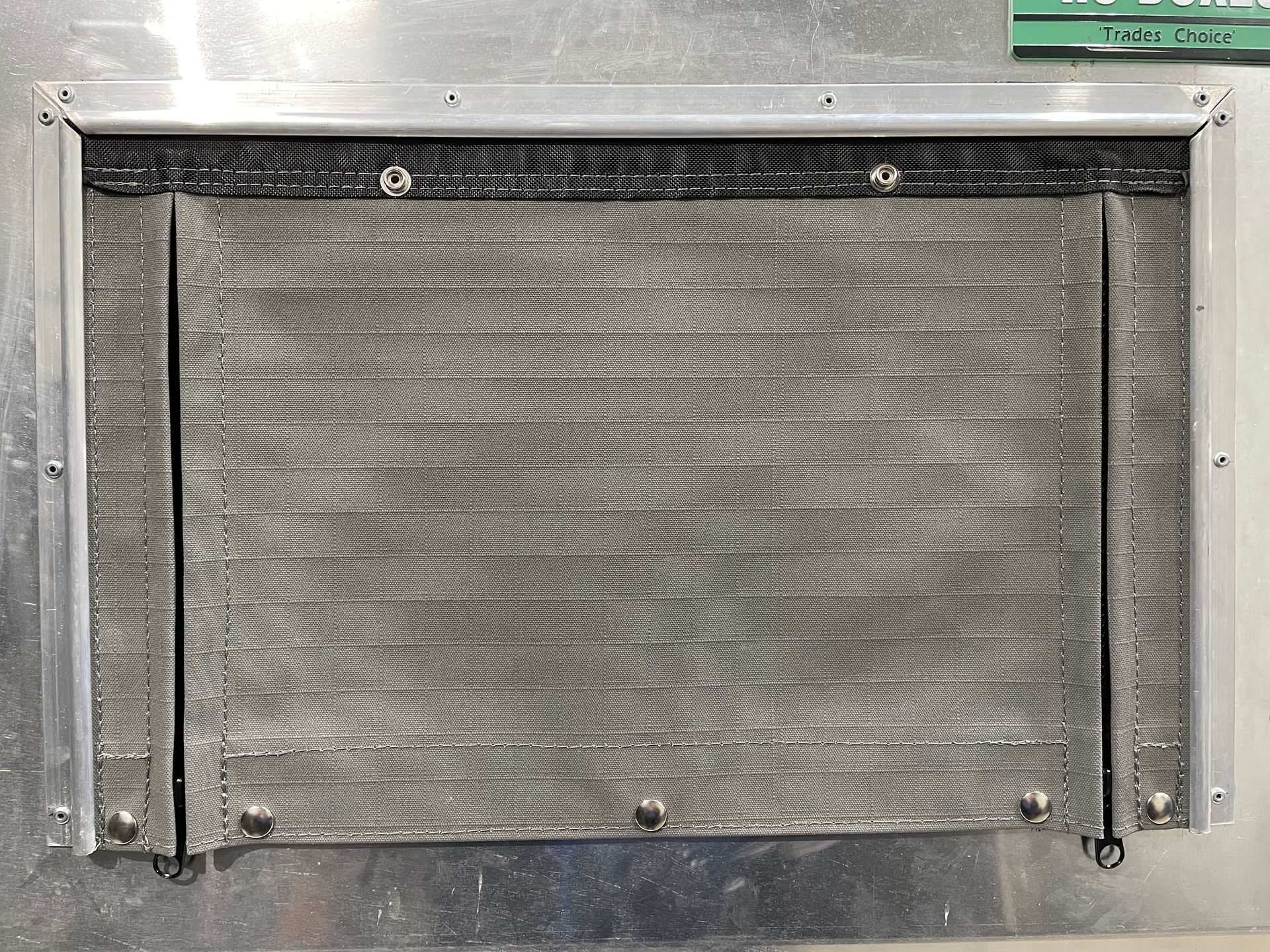 Dog box window canvas blind with zips