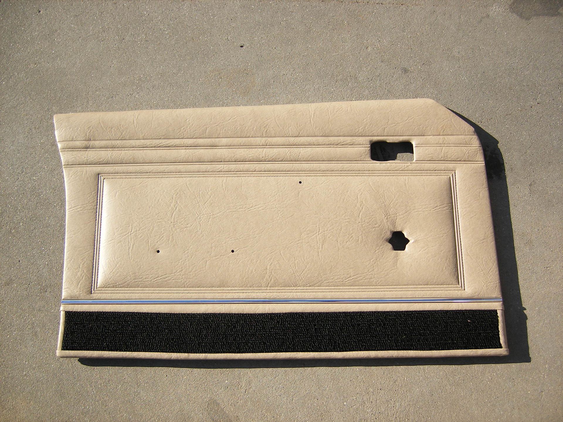Falcon door trim