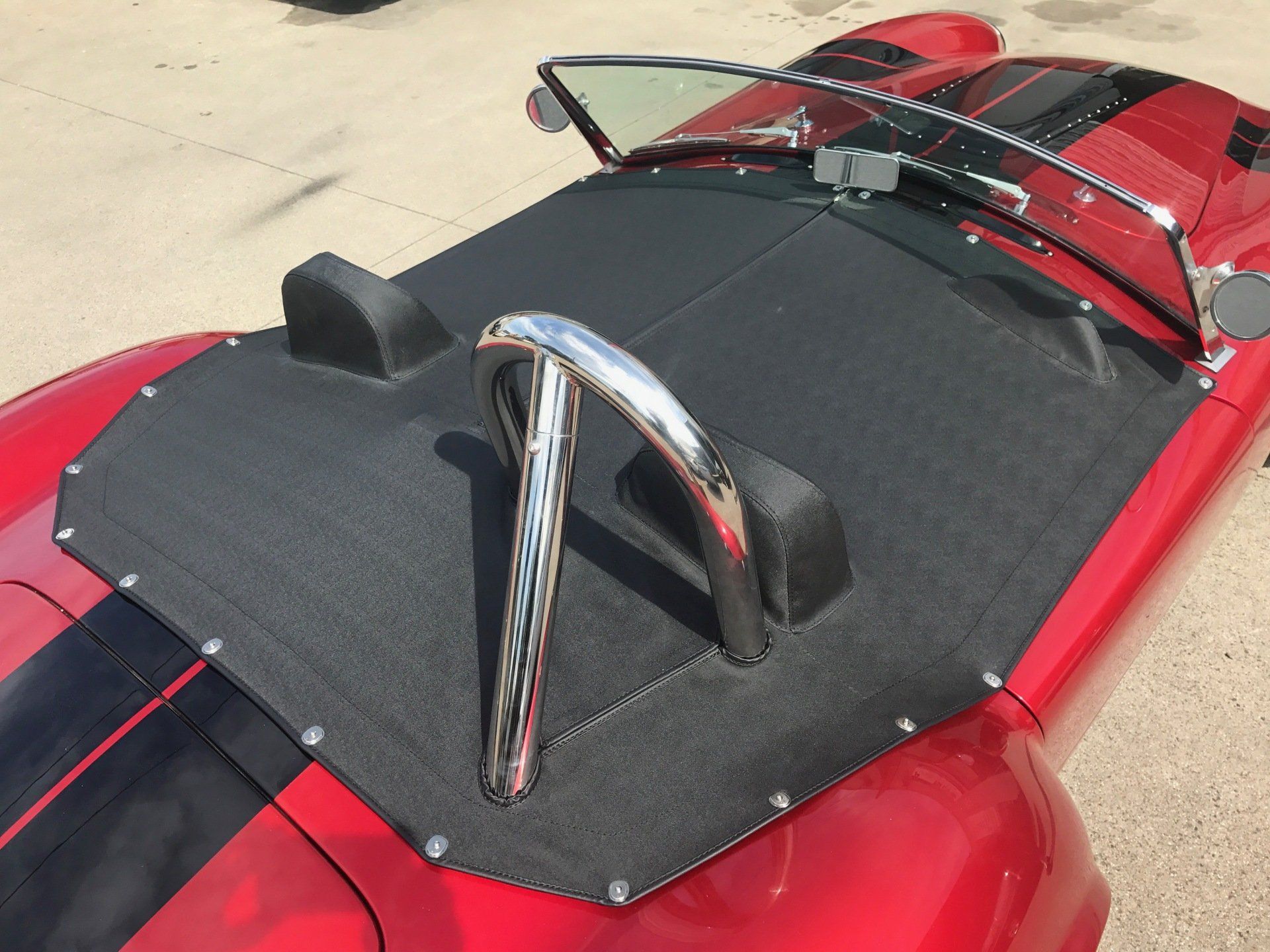 Ford Cobra replica cockpit tonneau cover